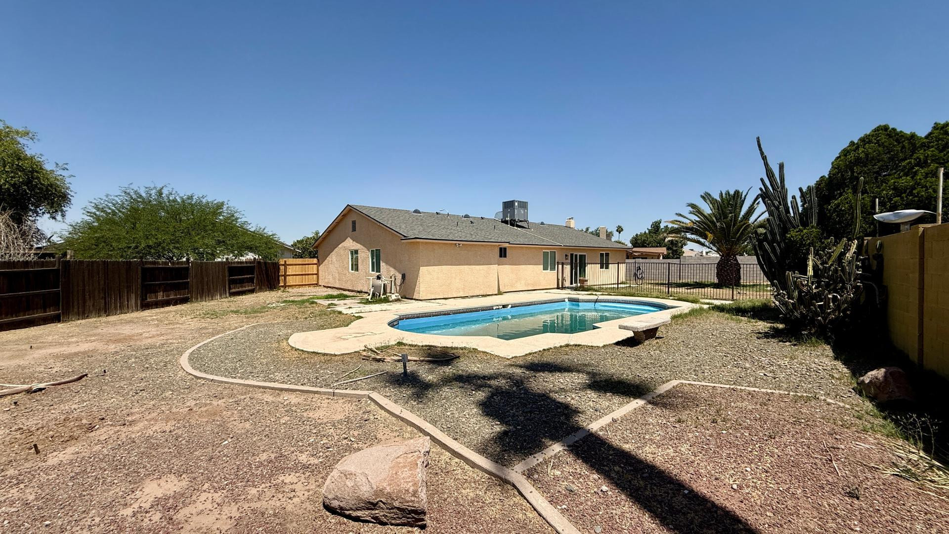 8501 W MITCHELL Drive