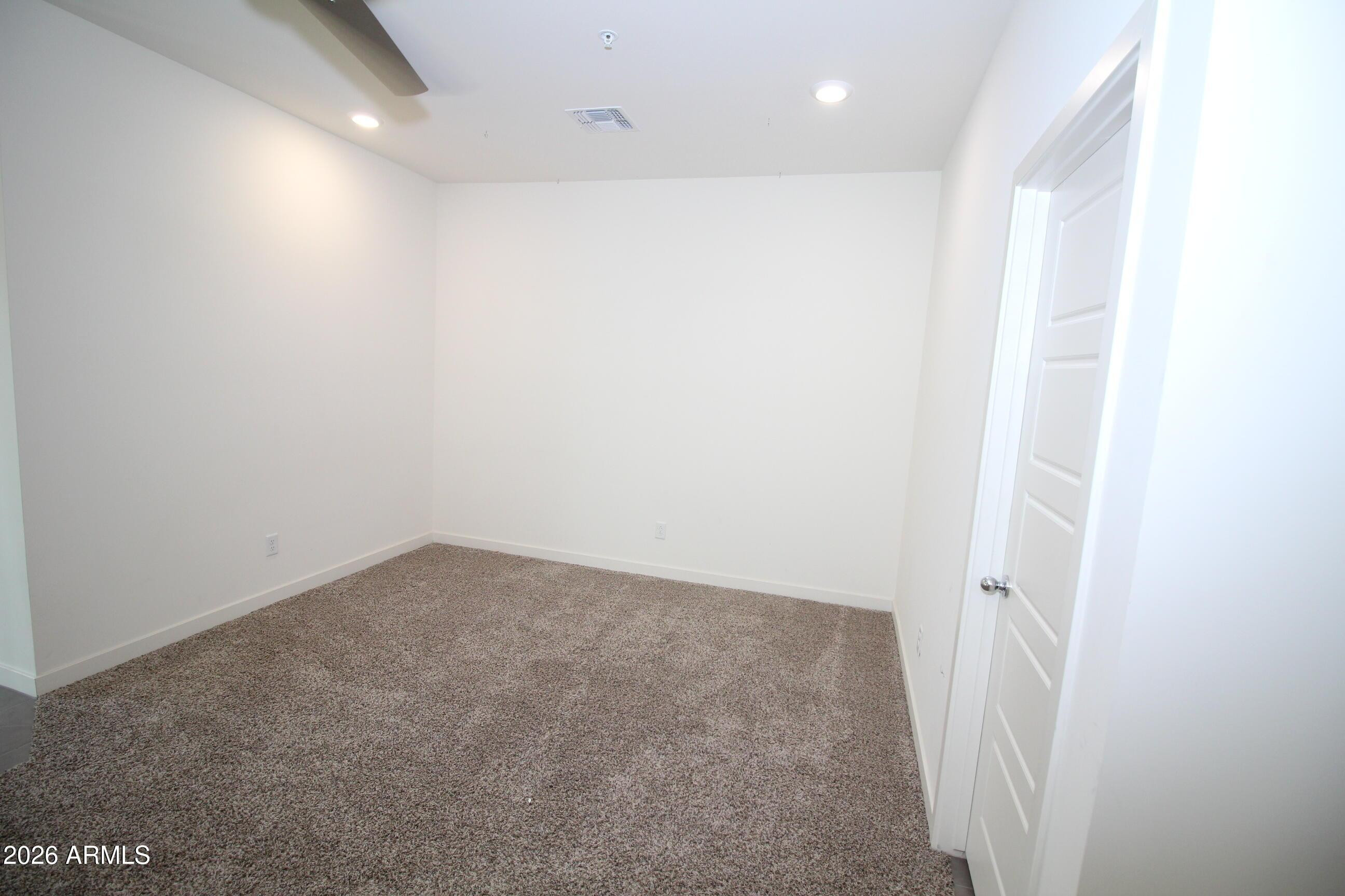 2215 W Harmont Drive