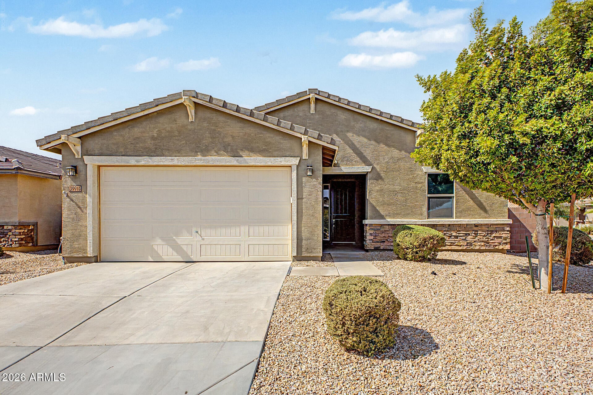 39910 W CURTIS Way