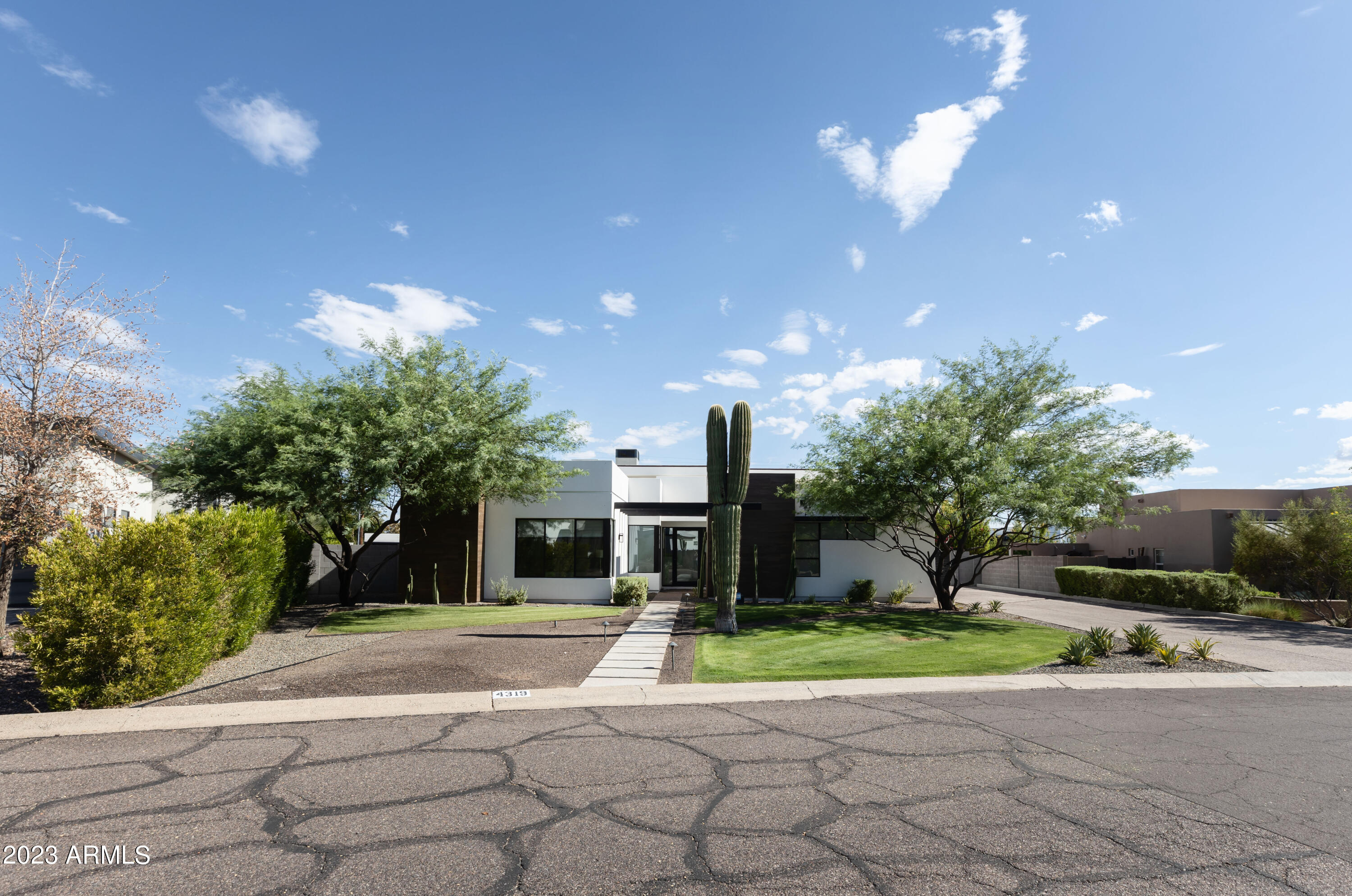 MARION ESTATES - Residential
