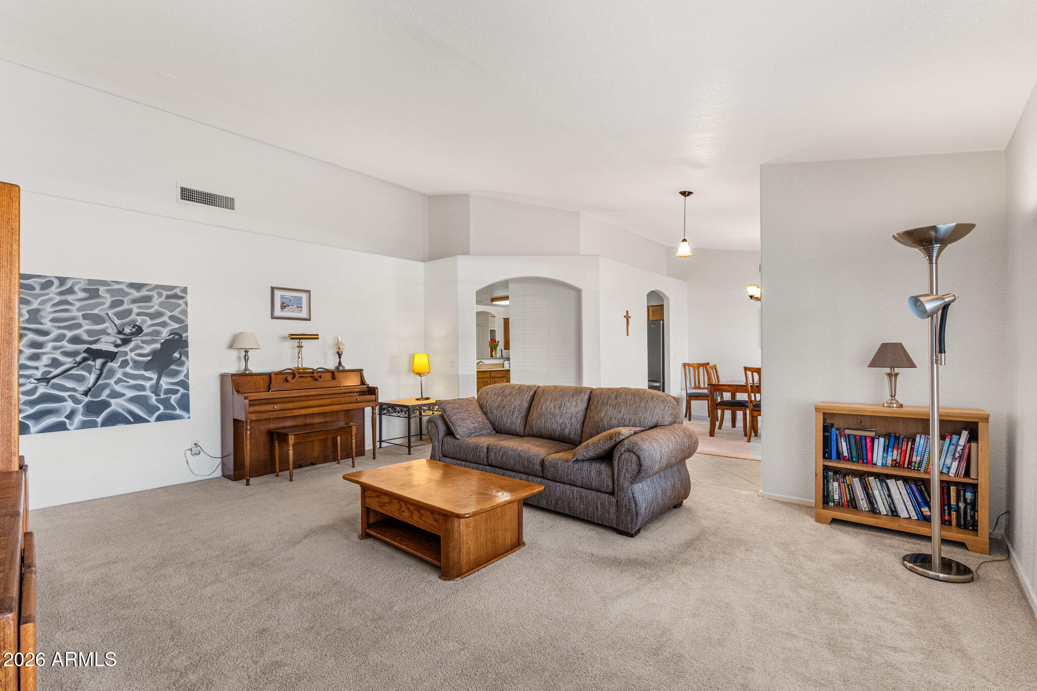 513 W SILVER CREEK Road