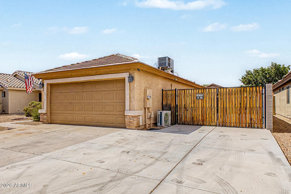 Photo of 896 E Graham Lane, Apache Junction, AZ 85119 (MLS # 7053855)