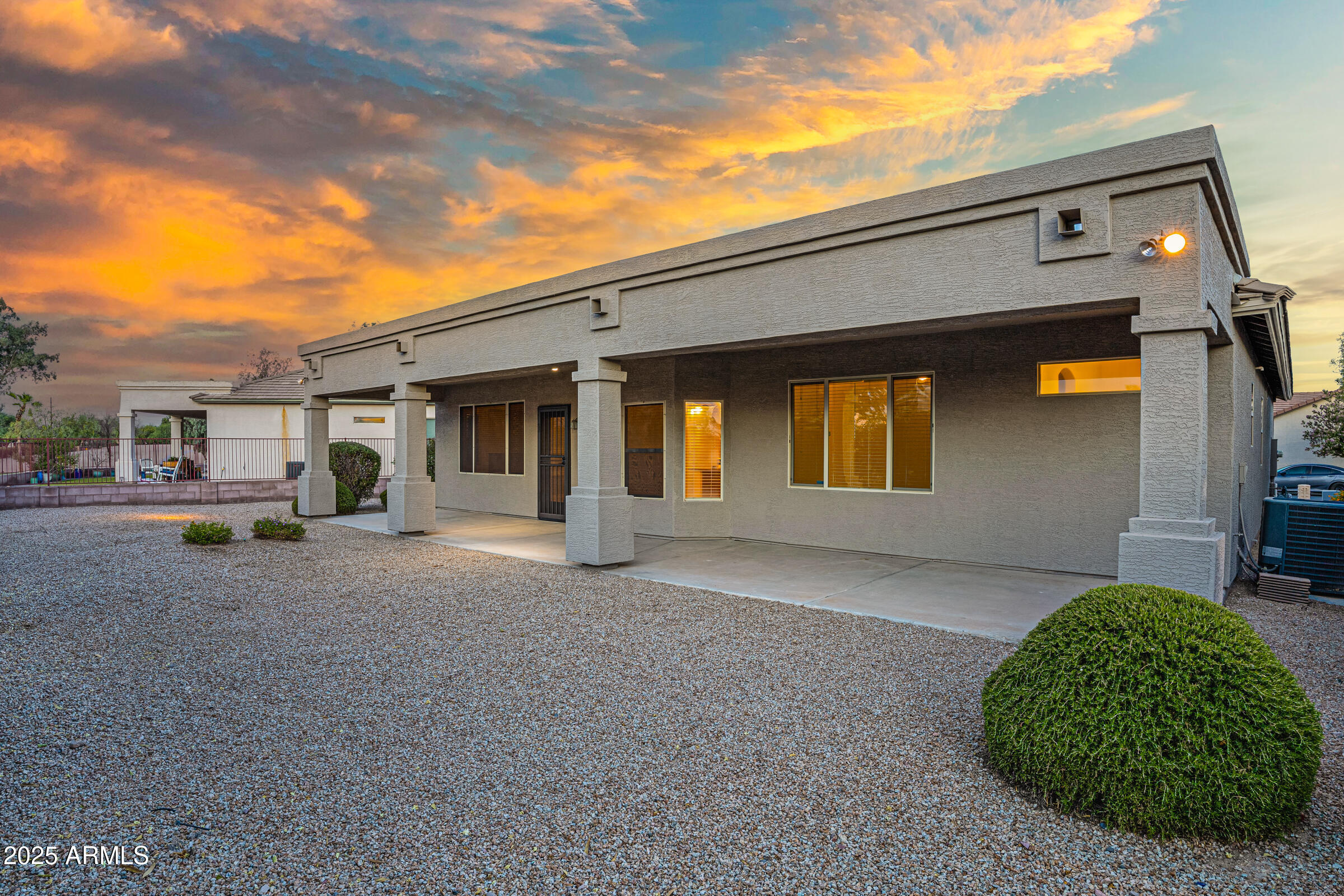3640 E TORREY PINES Lane