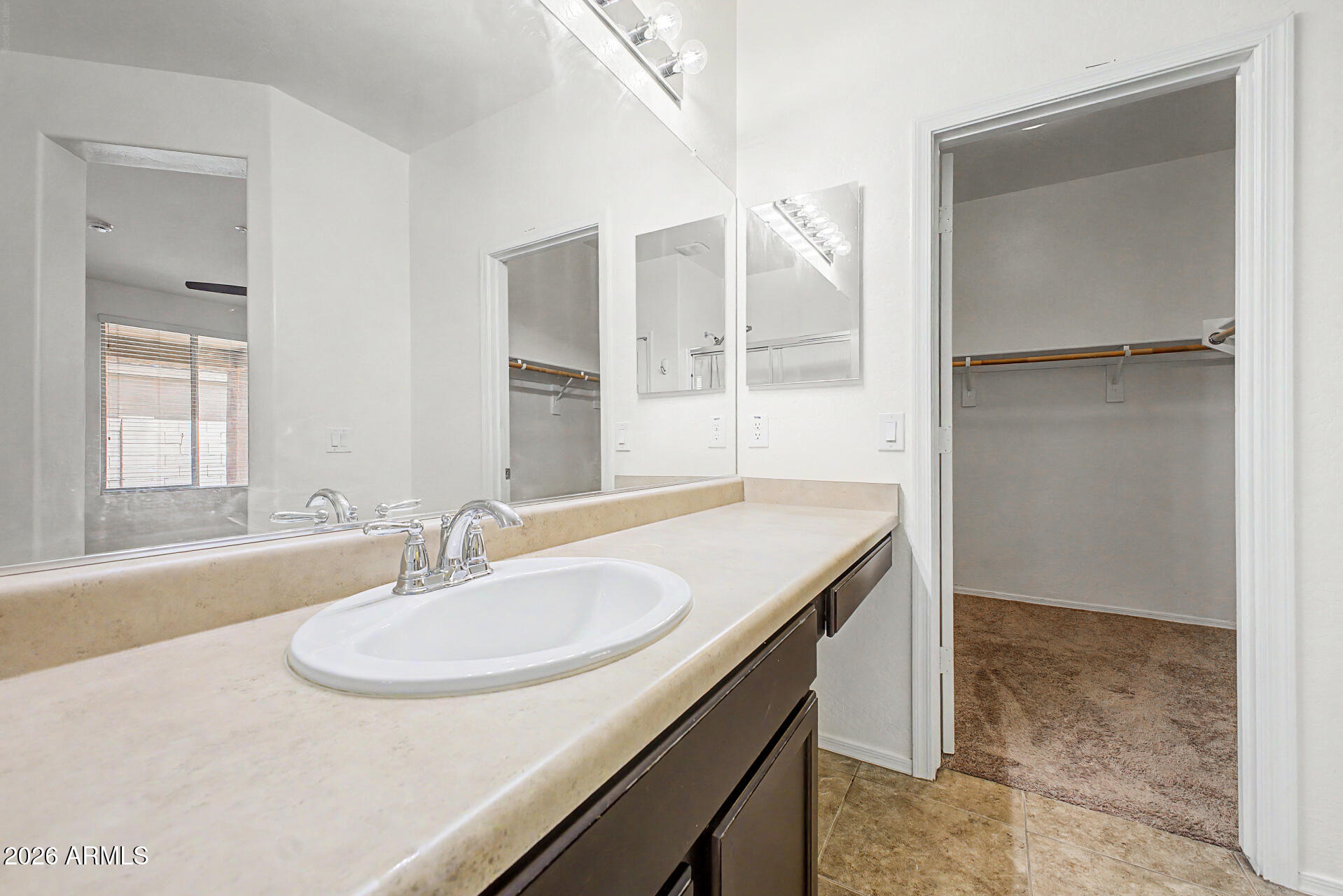 GRAND MANOR - Residential
