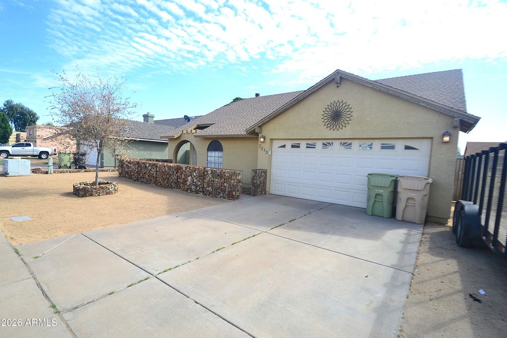 Photo of 7213 W Tuckey Lane, Glendale, AZ 85303 (MLS # 6987946)
