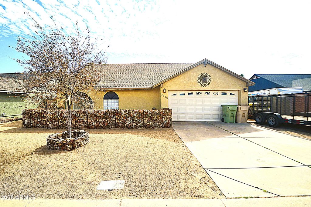 Photo of 7213 W Tuckey Lane, Glendale, AZ 85303 (MLS # 6987946)
