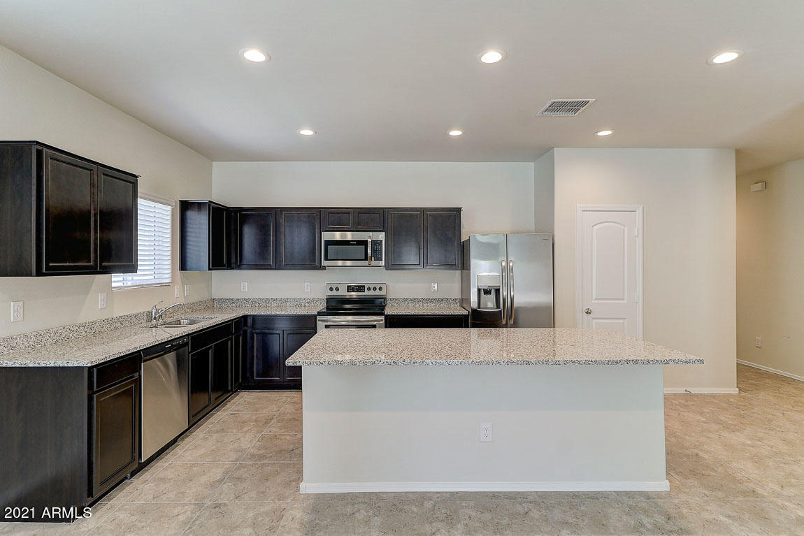 2434 E SANTA BARBARA Trail