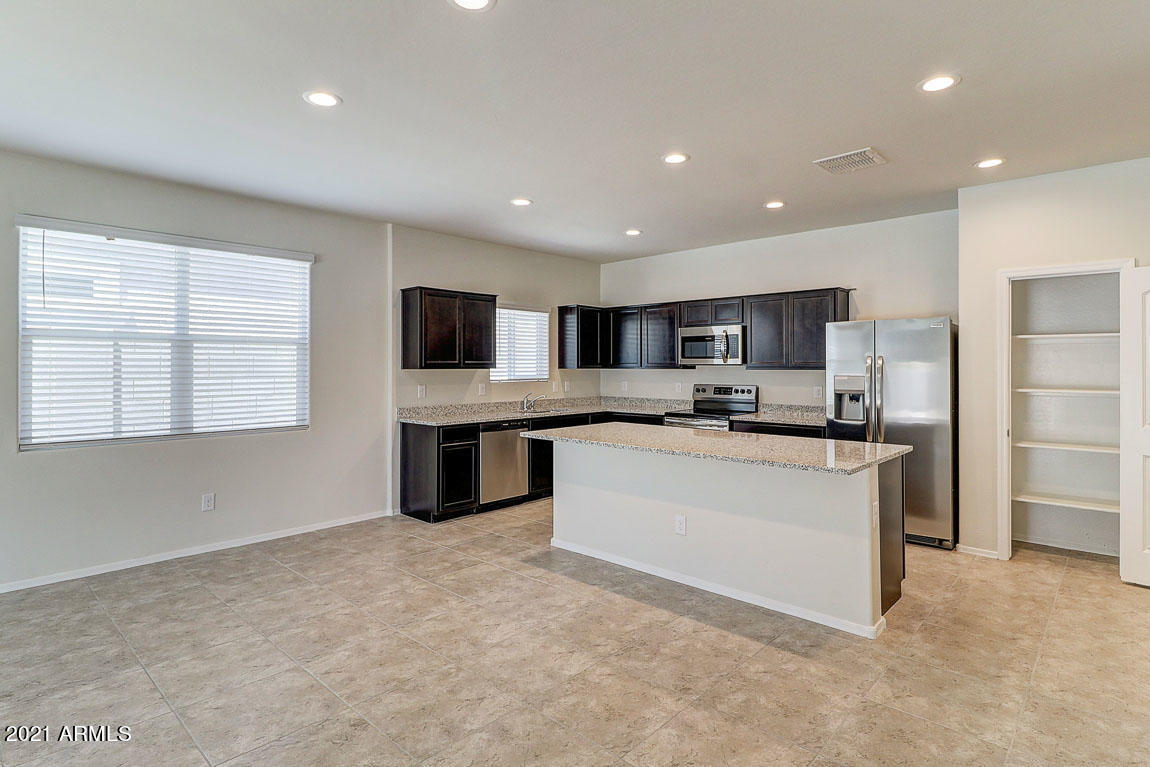 2434 E SANTA BARBARA Trail