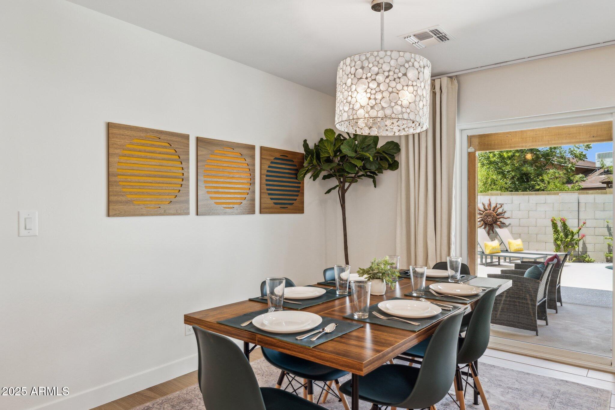 8626 E CLARENDON Avenue