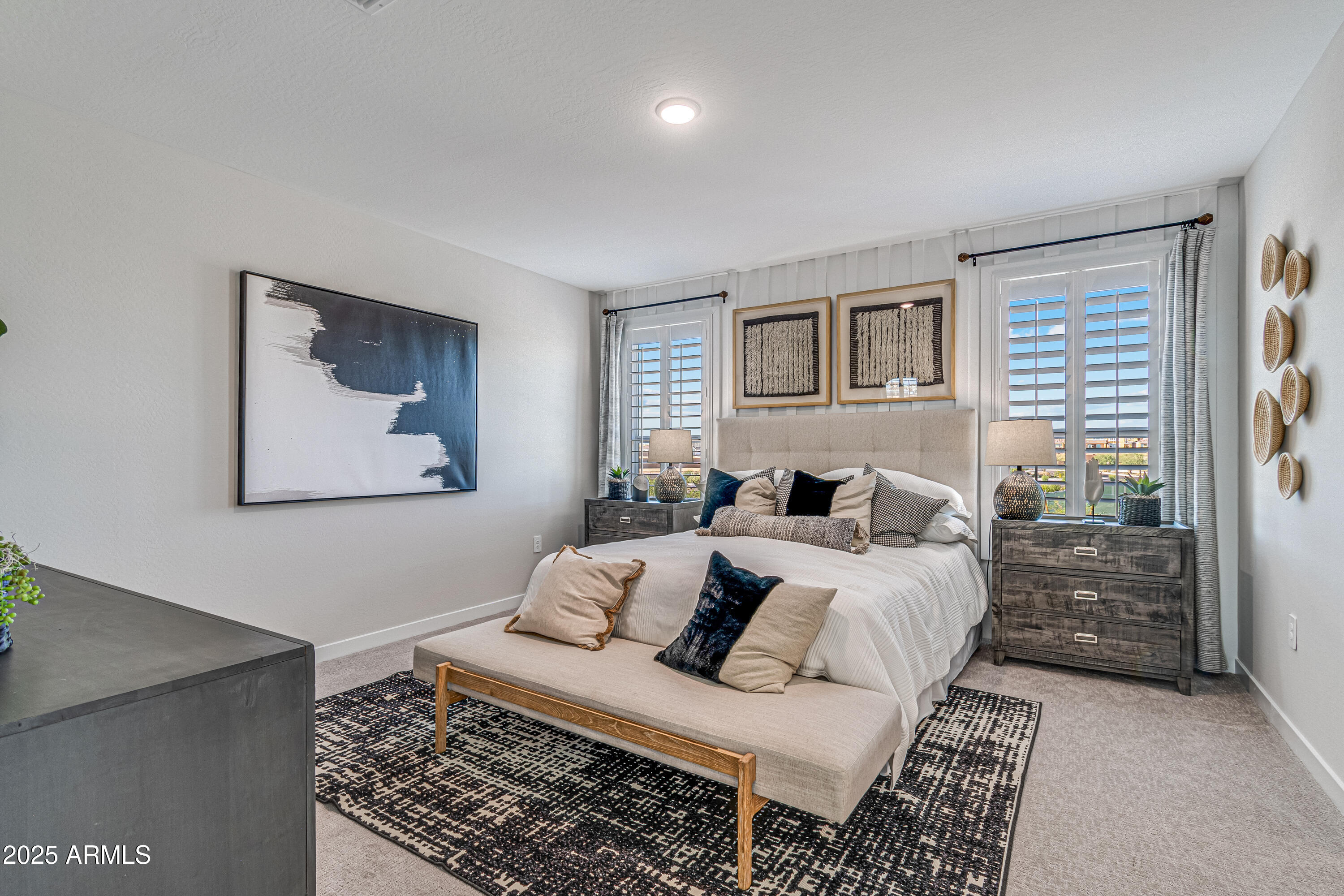 17807 W MISSION Lane