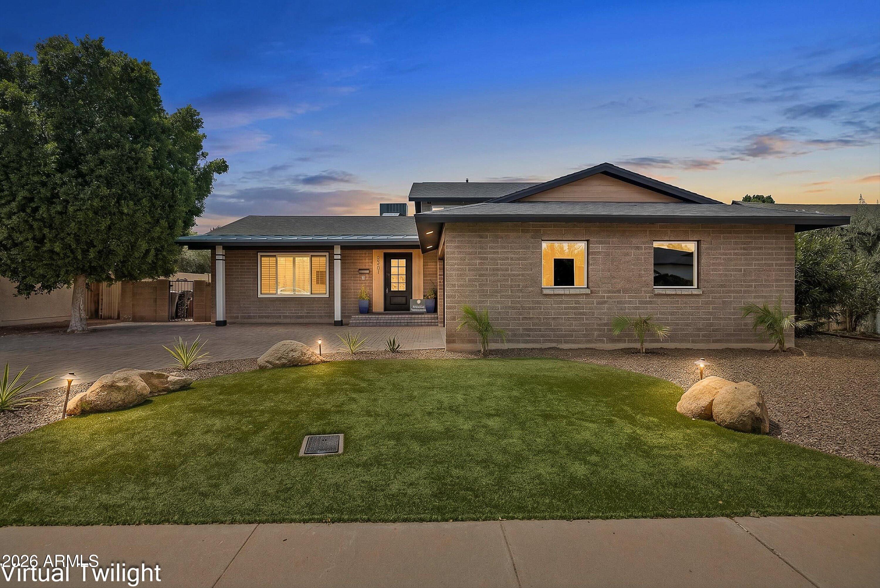 8737 E VALLEY VISTA Drive