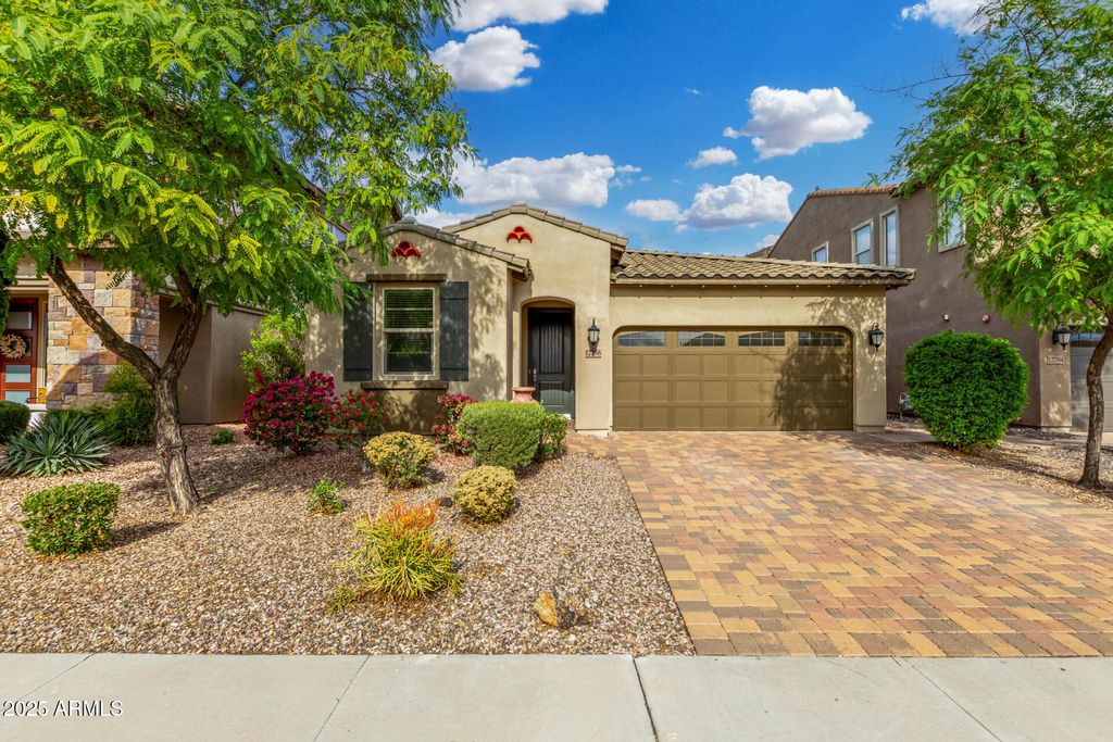 Photo of 12786 W Burnside Trail, Peoria, AZ 85383 (MLS # 6950698)