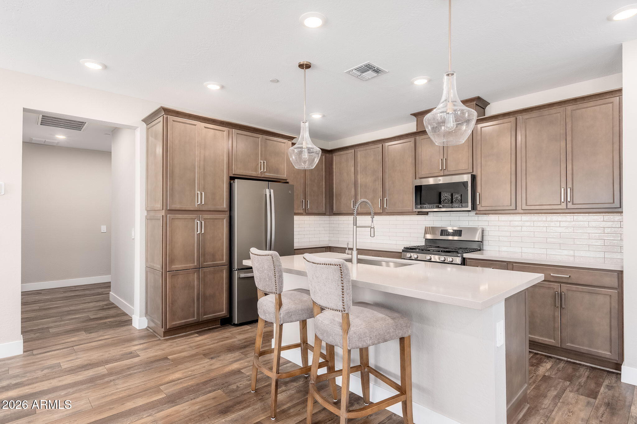 762 E GINKO Avenue 201