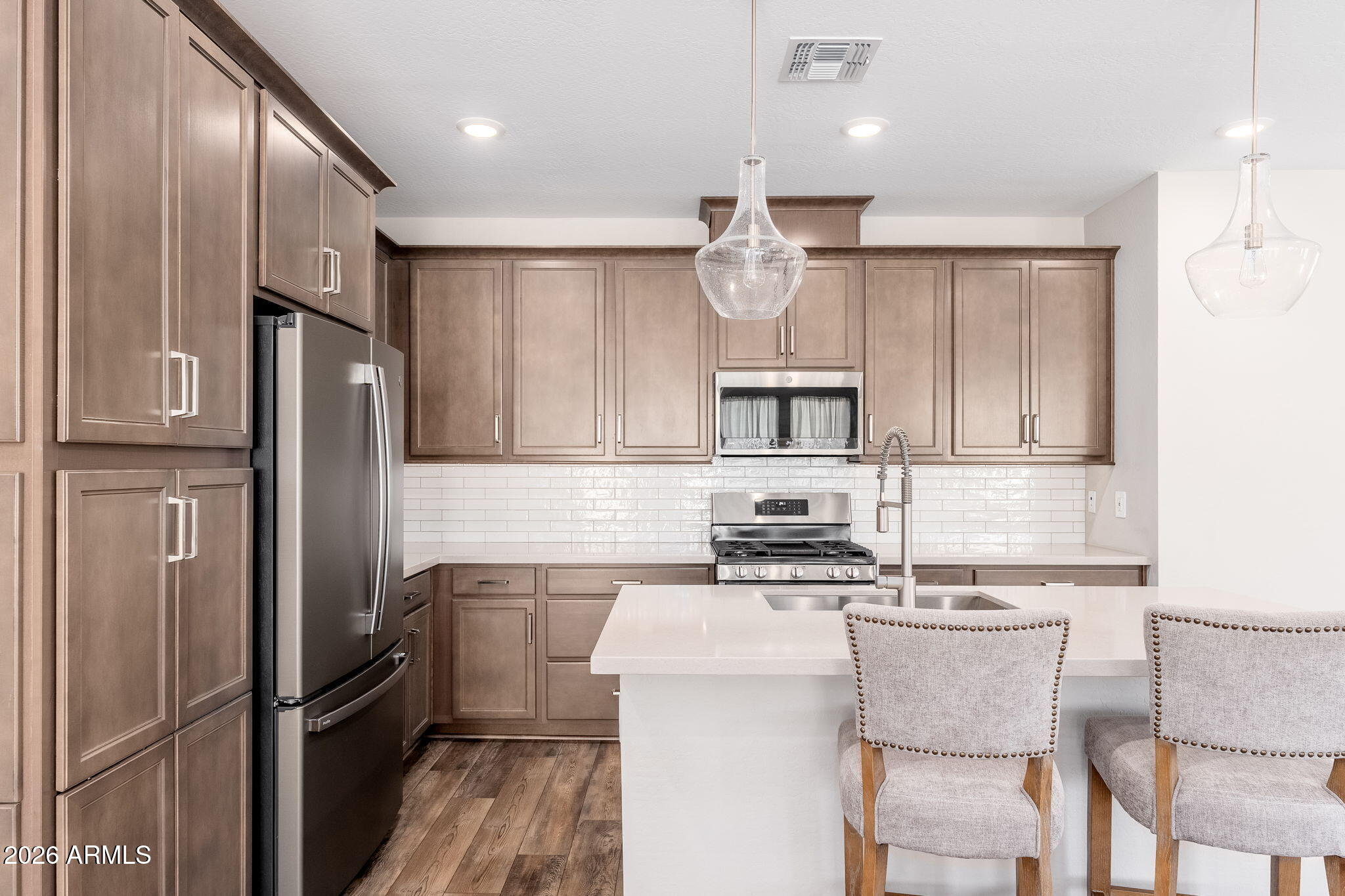762 E GINKO Avenue 201