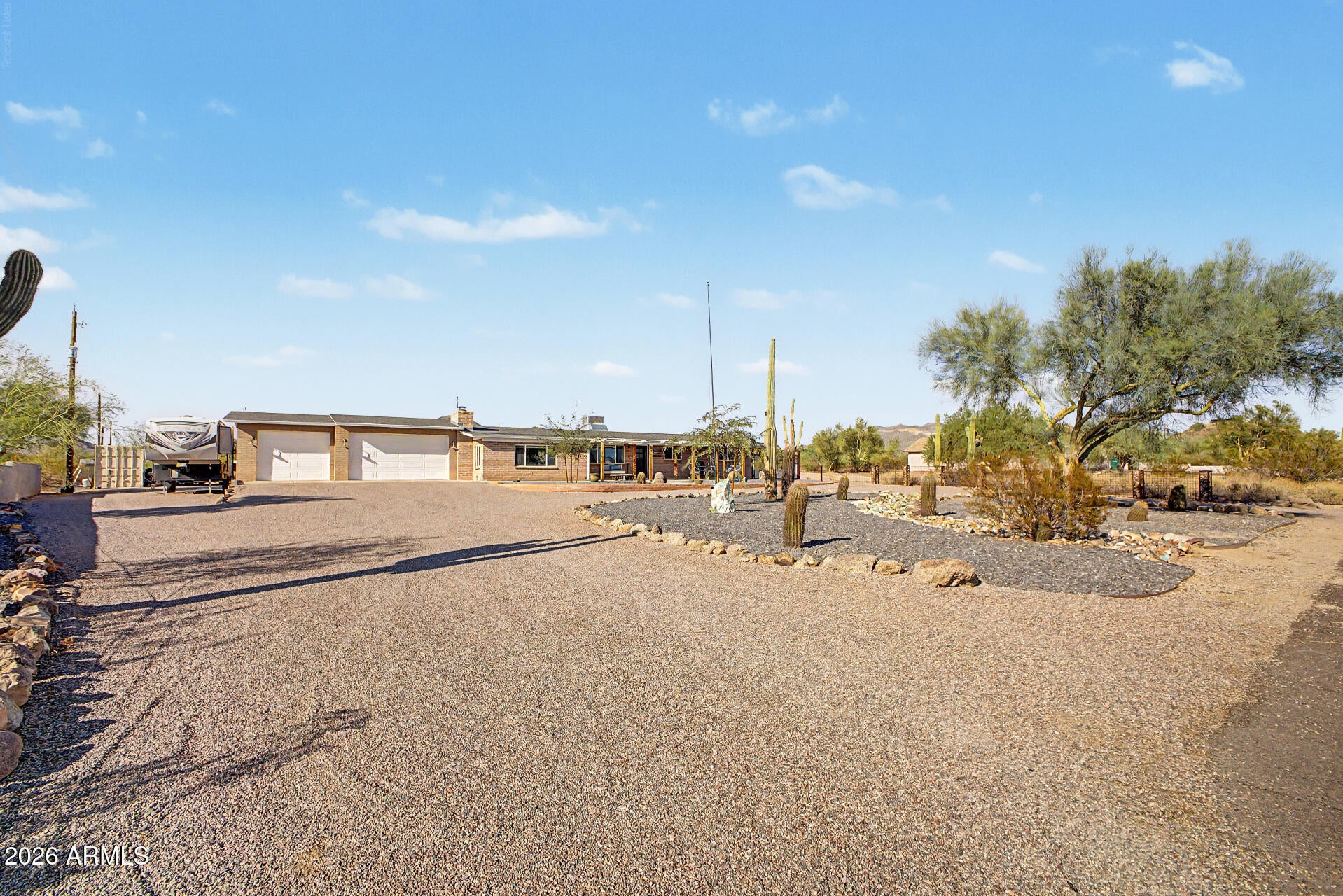 Properties 2 8238 E MAWSON Road