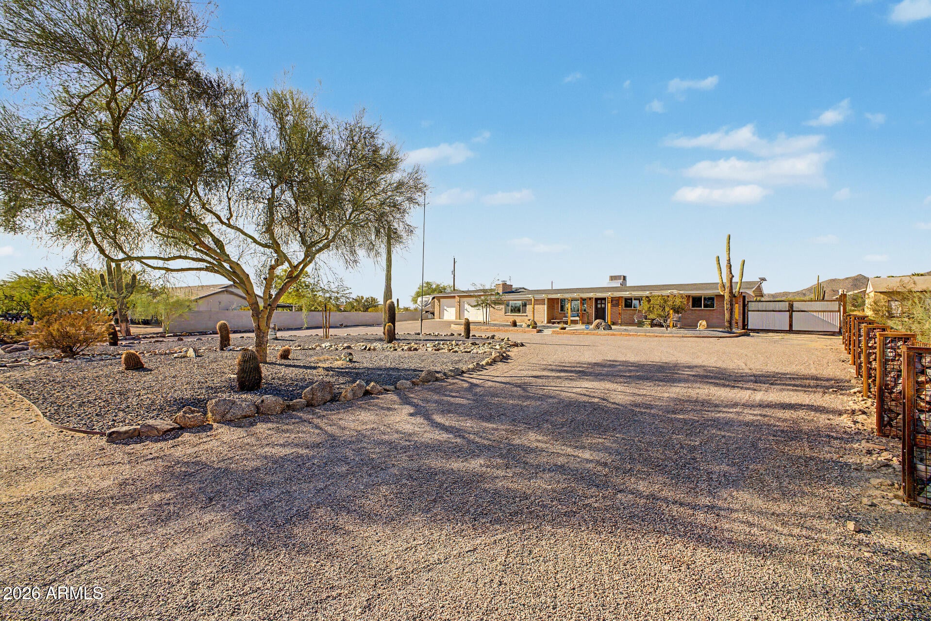 Properties 1 8238 E MAWSON Road