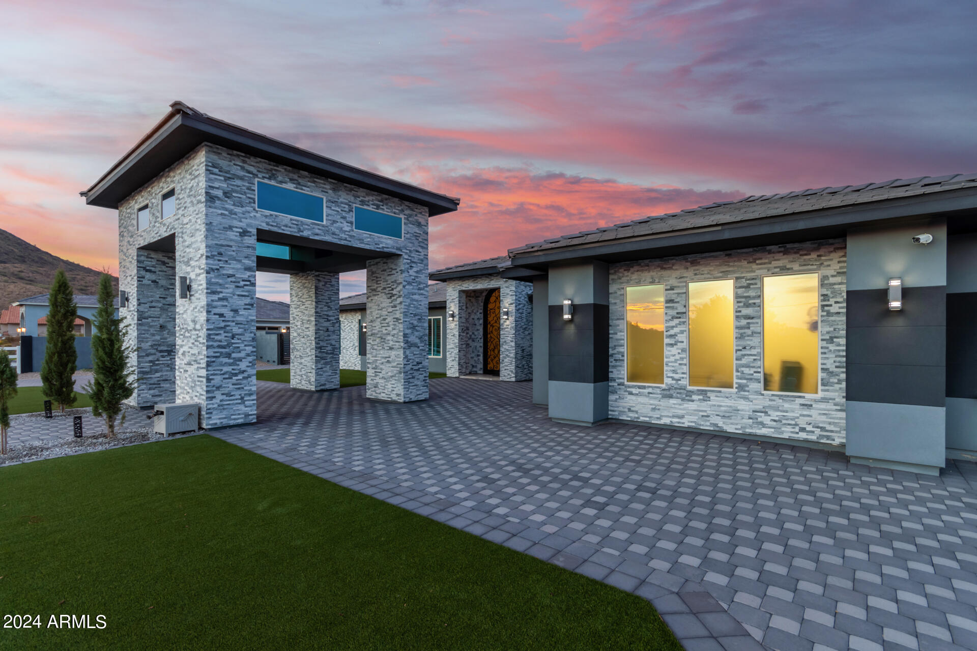 12 E Quartz Rock Road
