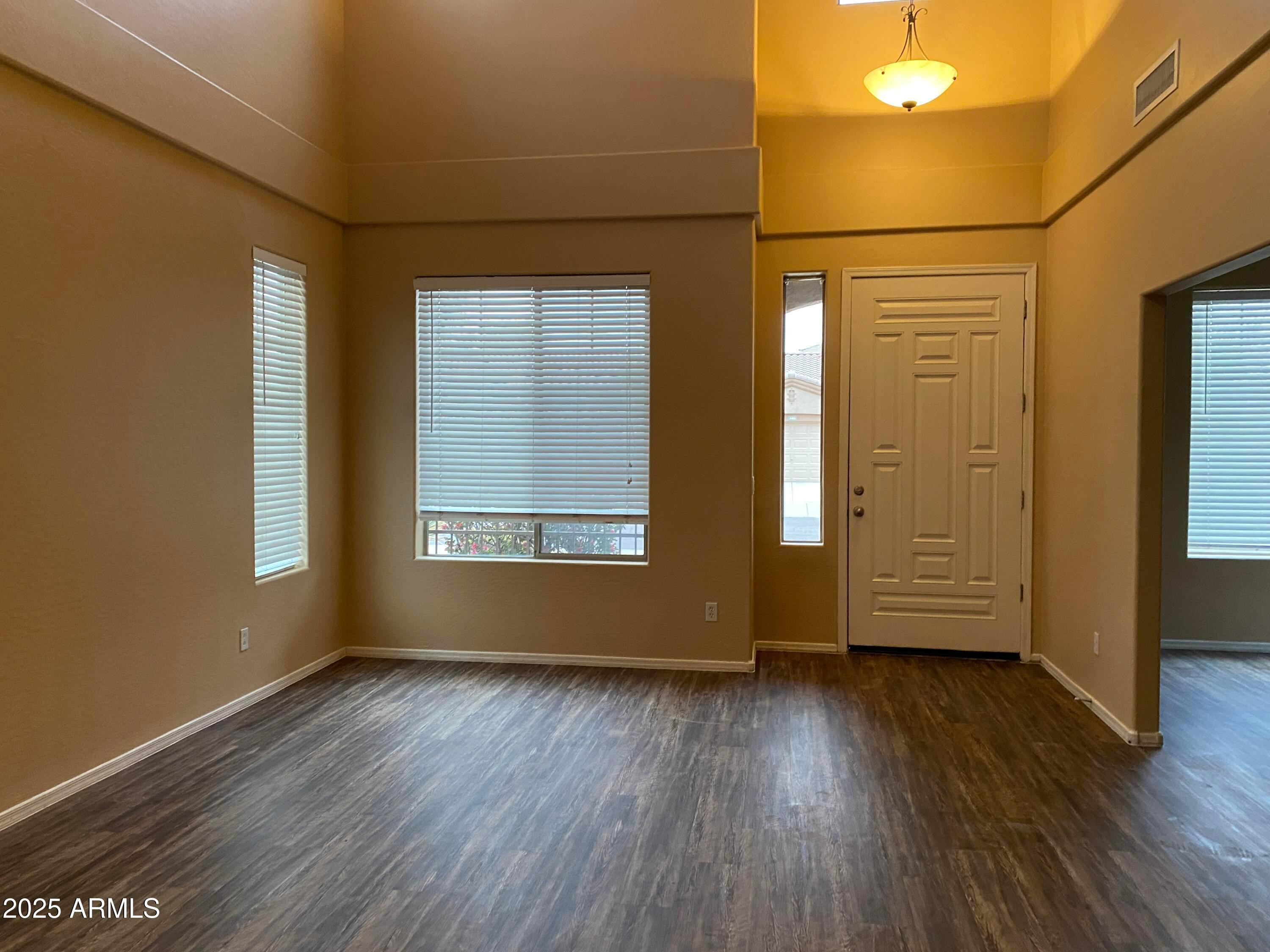 3402 W Galvin Street