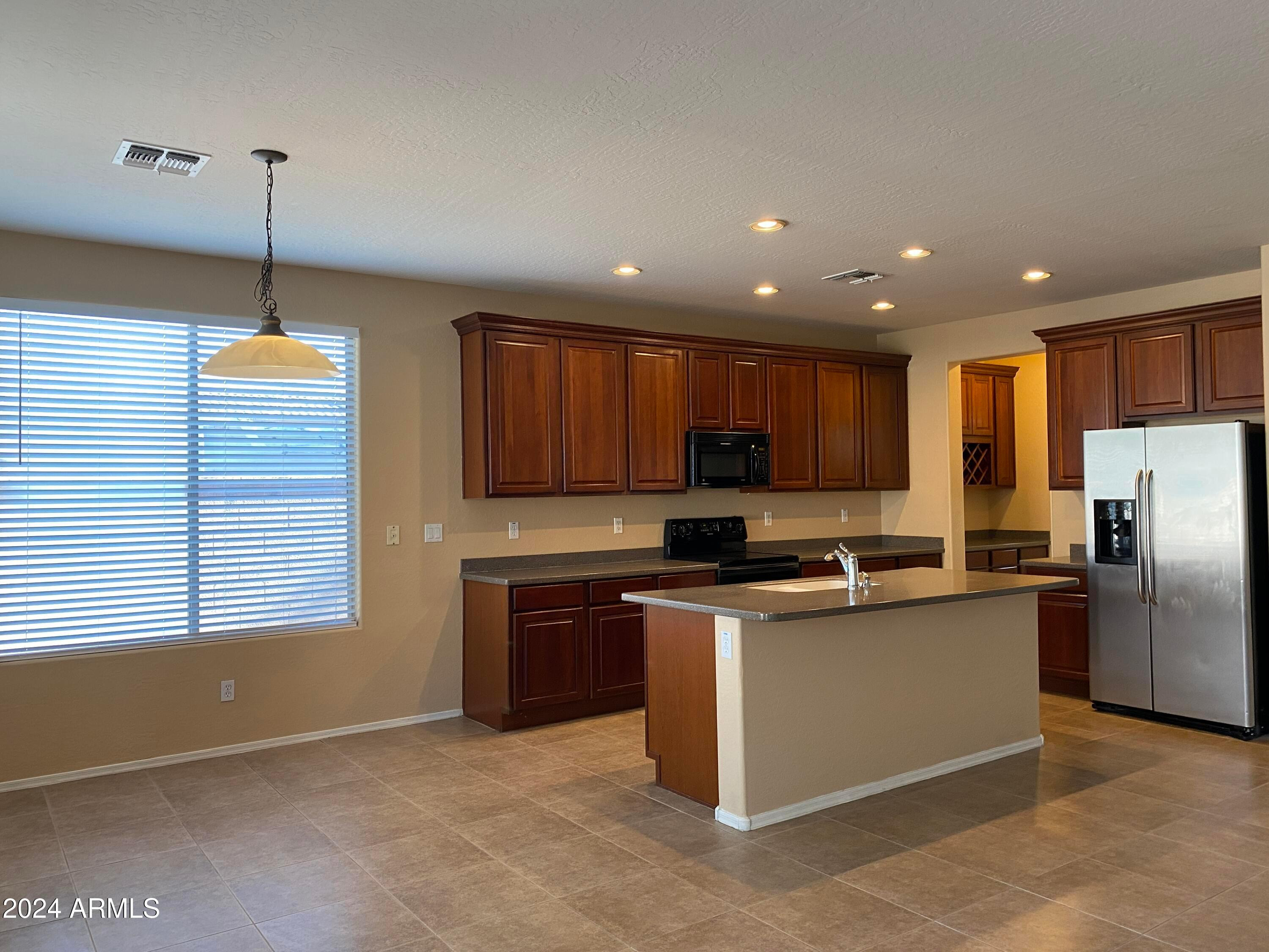 3402 W Galvin Street