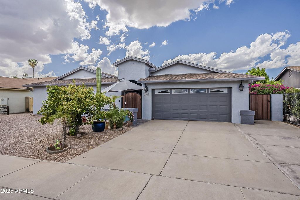 Photo of 2103 W Palomino Drive, Chandler, AZ 85224 (MLS # 6919402)