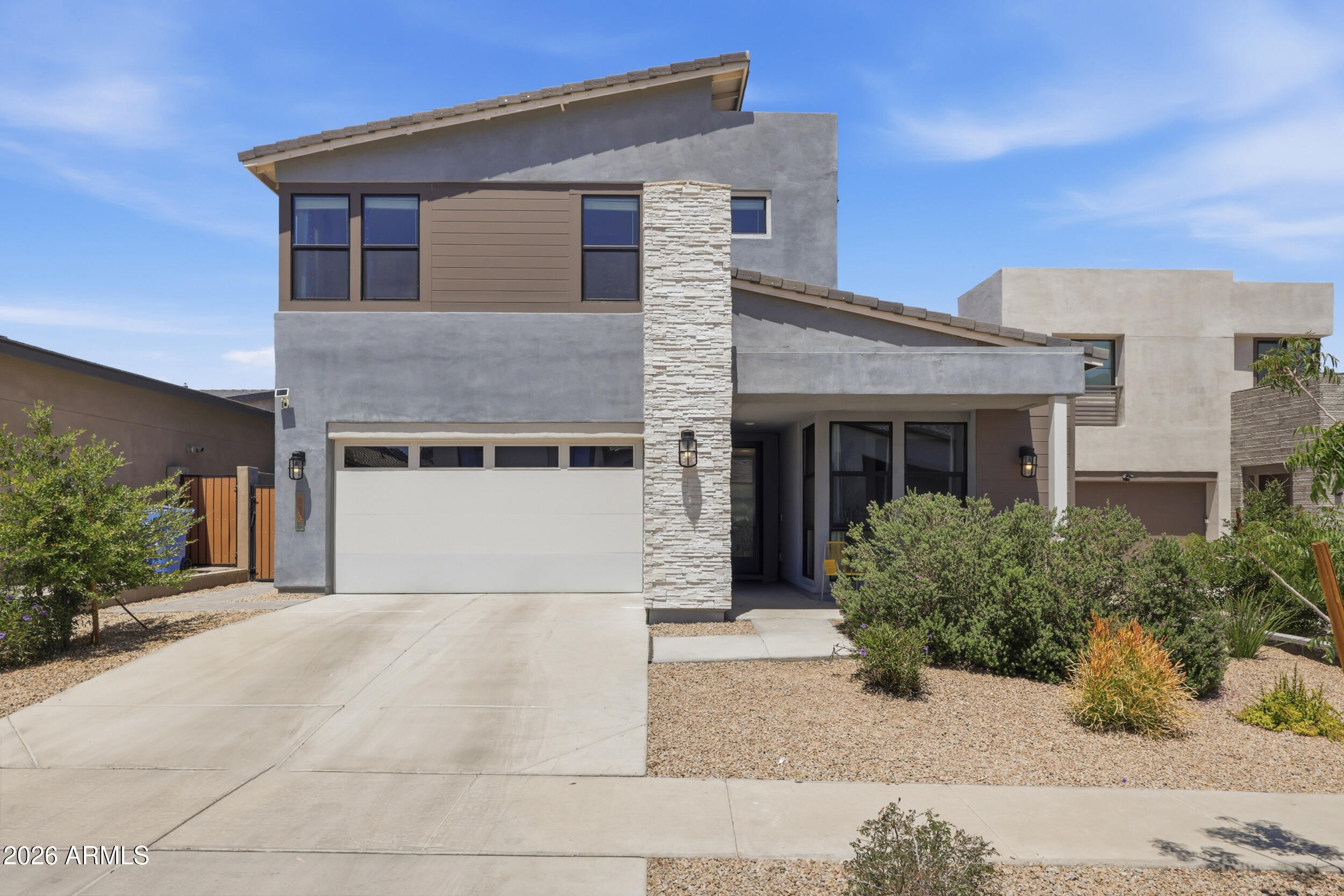 822 E HOPI Trail