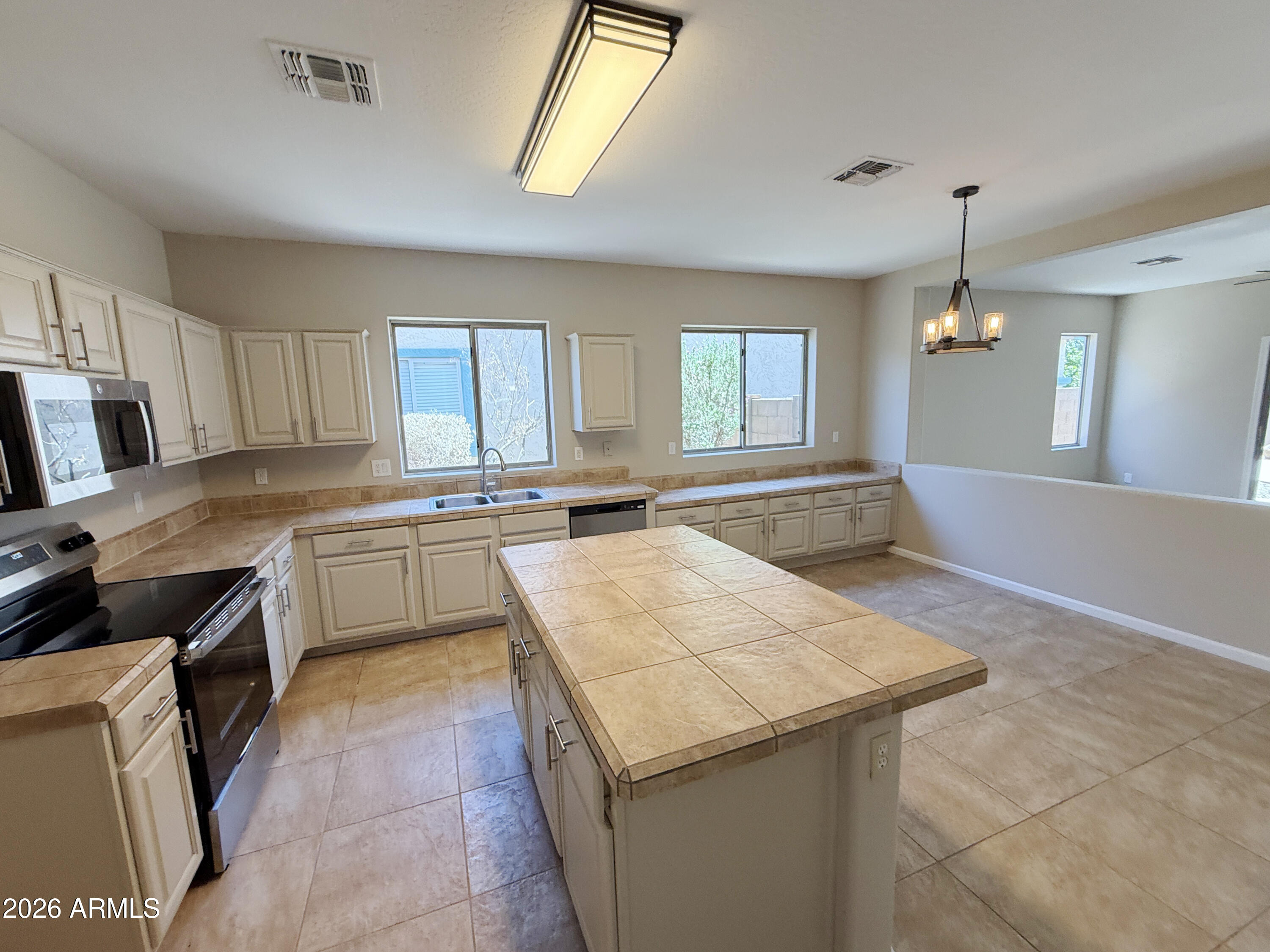 17621 W CARIBBEAN Lane