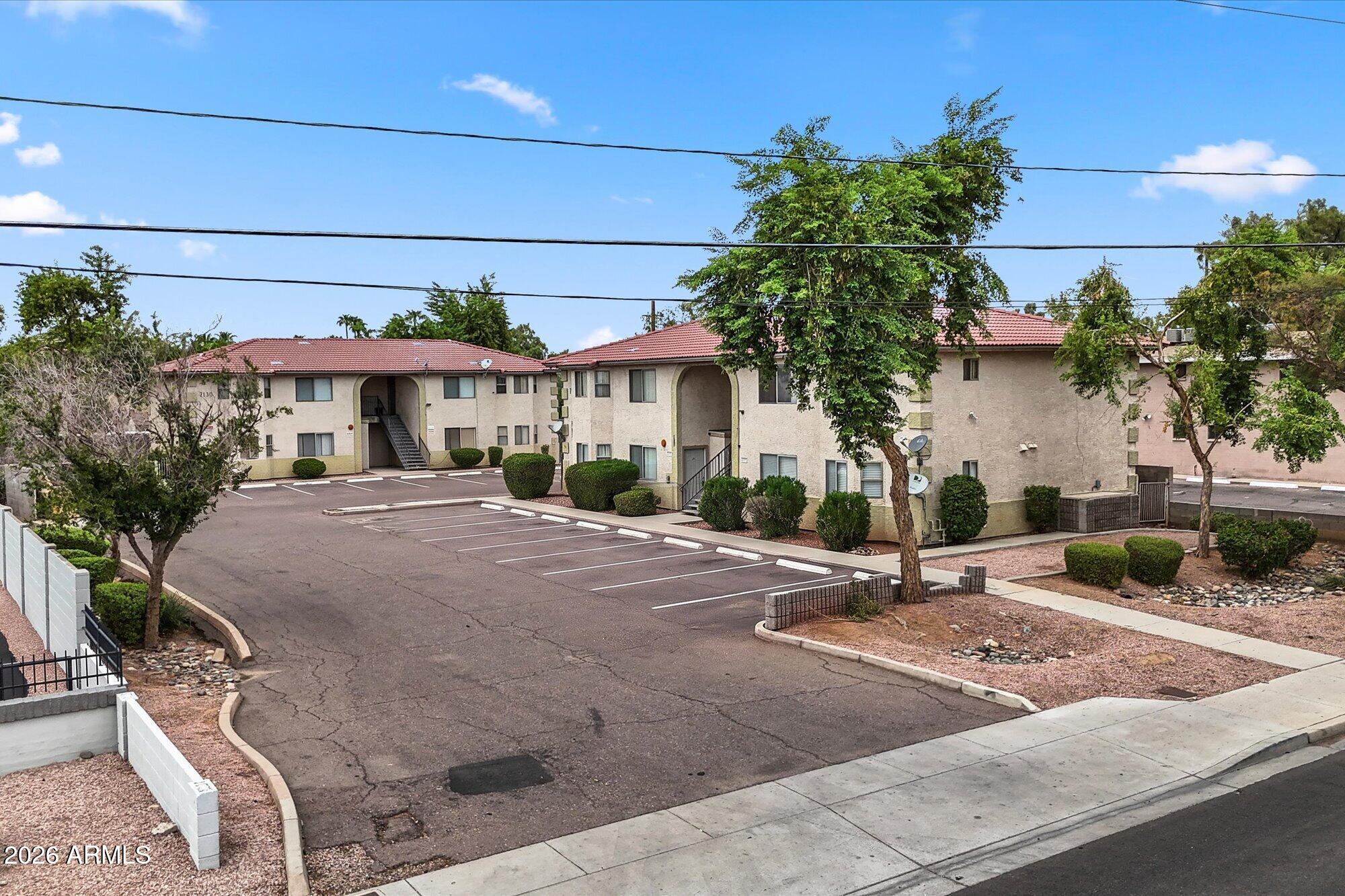 7130-7136 N 27th Avenue 1-4