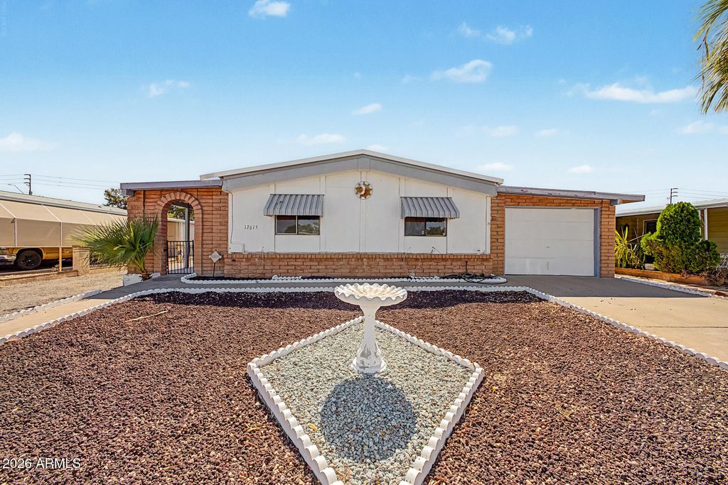 Photo of 17615 N 15th Place, Phoenix, AZ 85022 (MLS # 7053461)