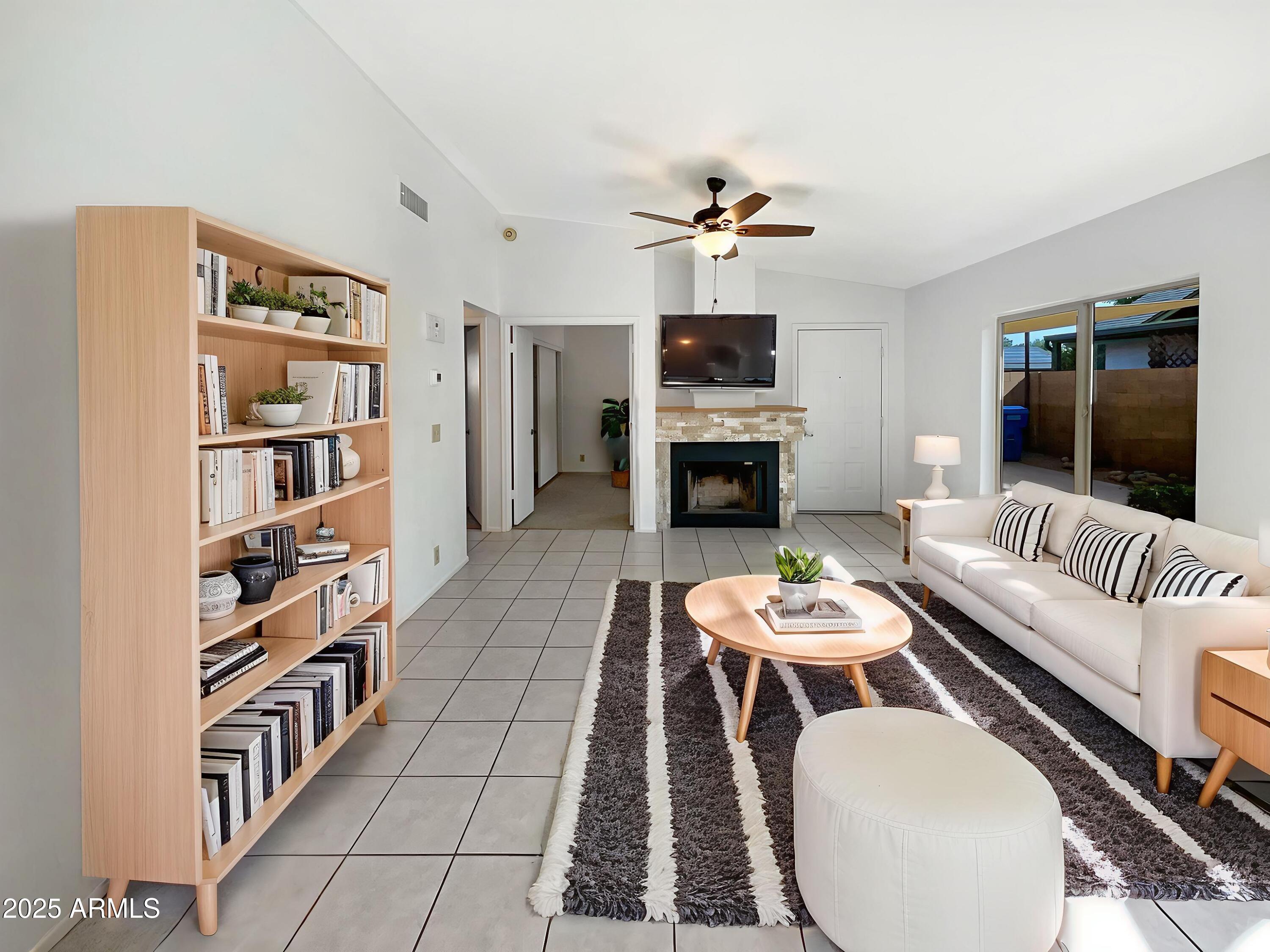 4901 W GELDING Drive