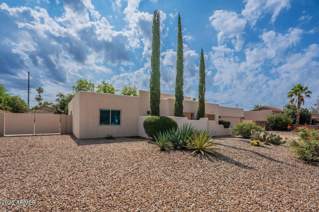 Photo of 14627 N 55th Place, Scottsdale, AZ 85254 (MLS # 6933607)