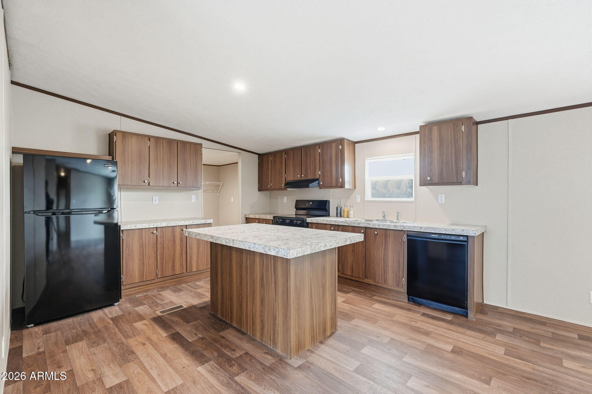 10567 N Dogwood Road