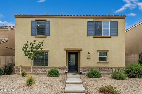 8046 W AGORA Lane Phoenix AZ 85043