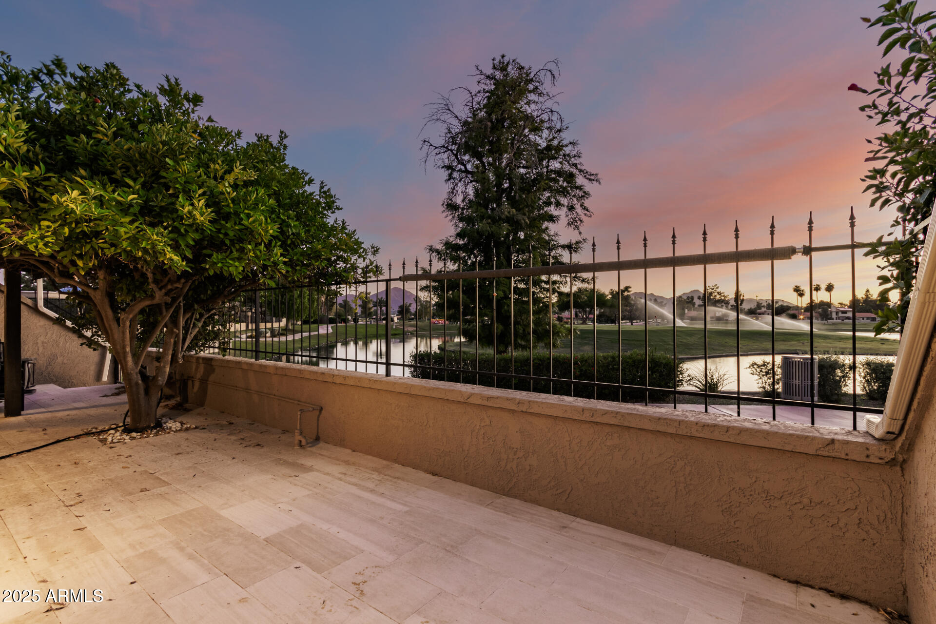 7542 N VIA CAMELLO DEL SUR --