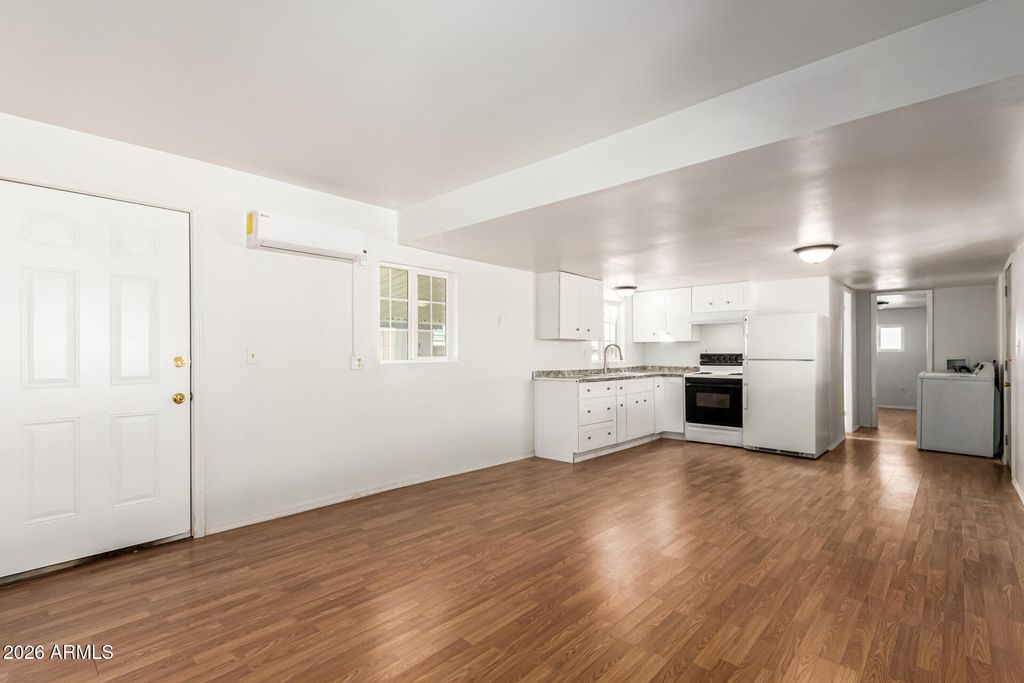 Photo of 4605 S Priest Drive #203, Tempe, AZ 85282 (MLS # 6972231)