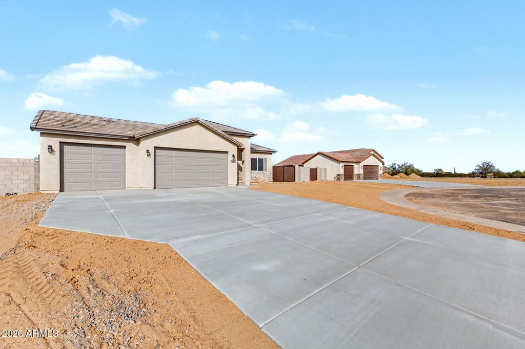 Photo of 9806 W Appaloosa Trail, Casa Grande, AZ 85194 (MLS # 6976811)