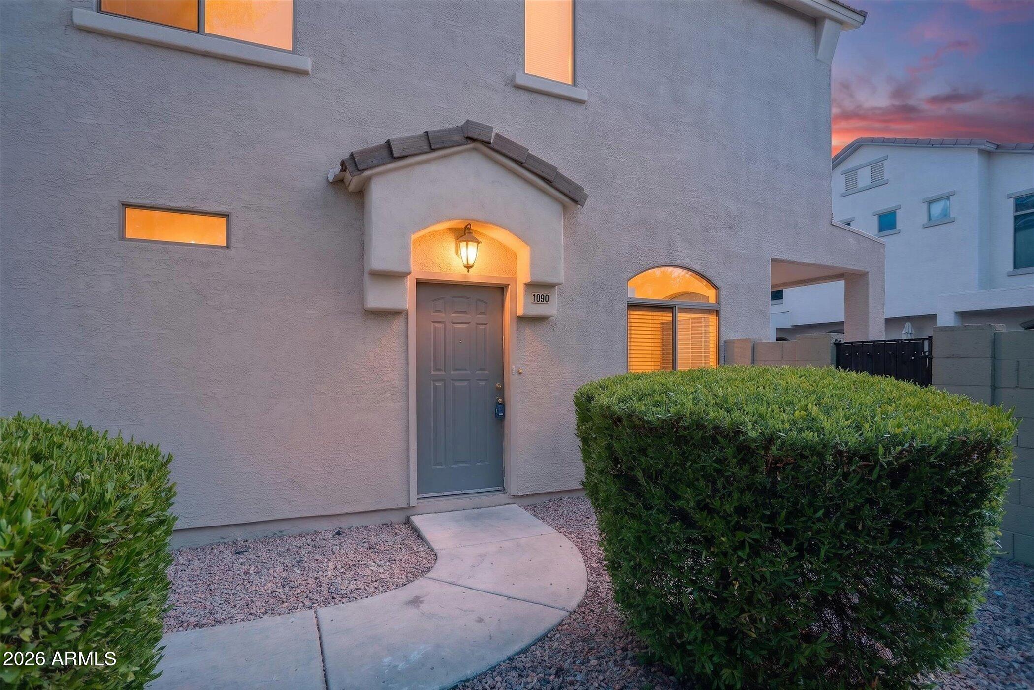 2150 E BELL Road 1090