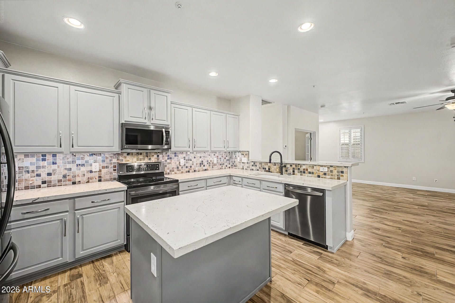 7103 W LONE TREE Trail