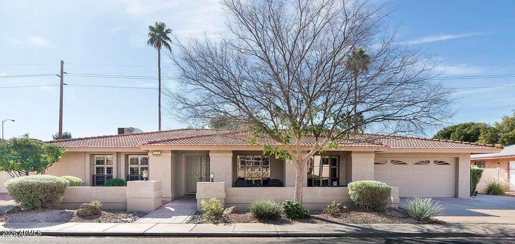 Photo of 1831 W Naranja Avenue, Mesa, AZ 85202 (MLS # 7053430)