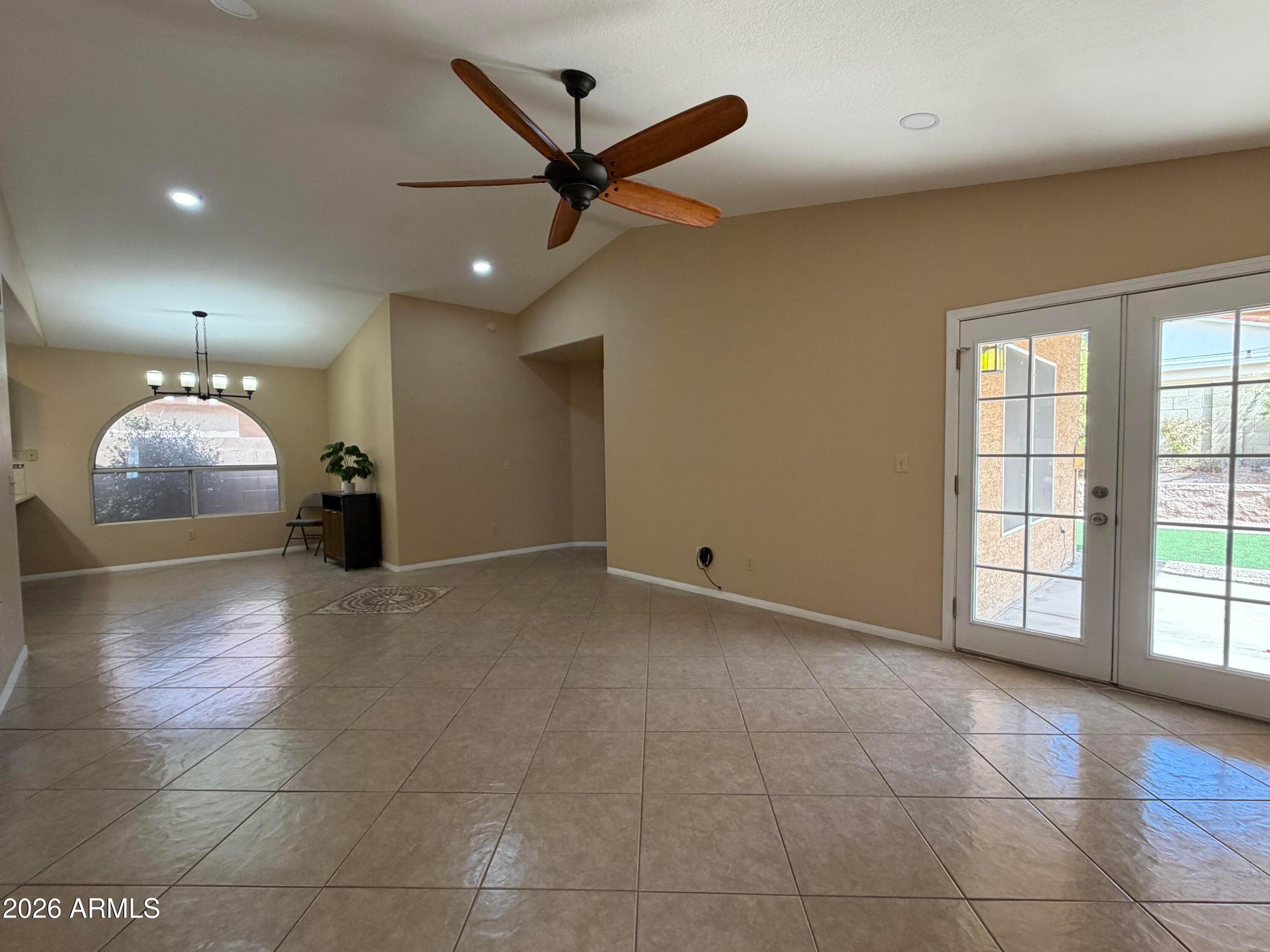 7568 W KERRY Lane