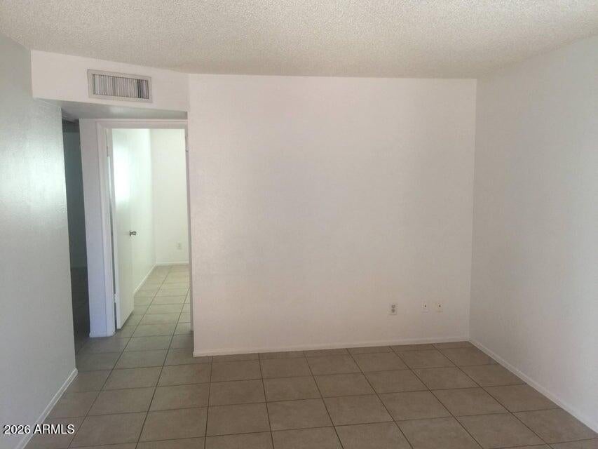 1233 E HENRY Street Unit B