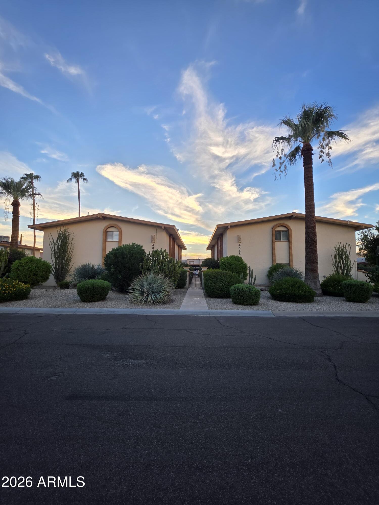 4848 N WOODMERE FAIRWAY -- 11