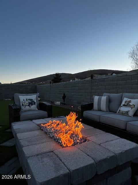 4506 N GARRETT Drive