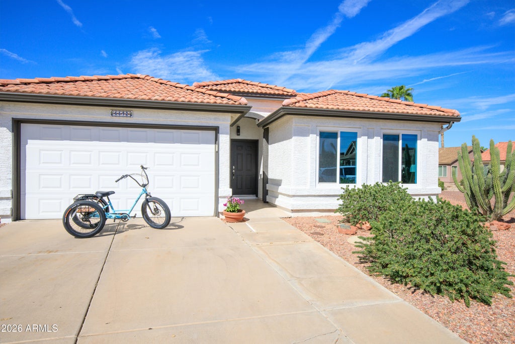 Photo of 6692 S Cypress Point Drive, Chandler, AZ 85249 (MLS # 7083240)