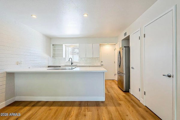 3737 E TURNEY AVE UNIT 208, PHOENIX, AZ 85018 - Image 9bdab08f0b61cbae76ffcc5e0330aa3a/3823906307