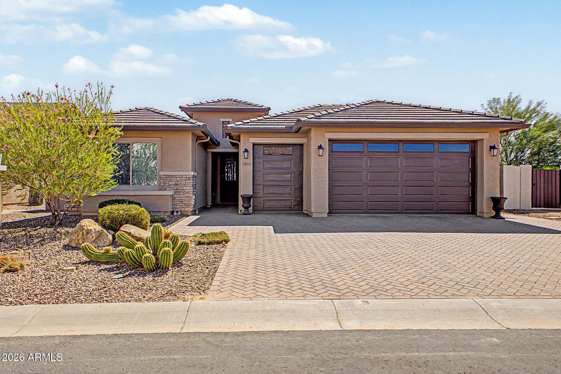 5429 N DAKOTA Drive