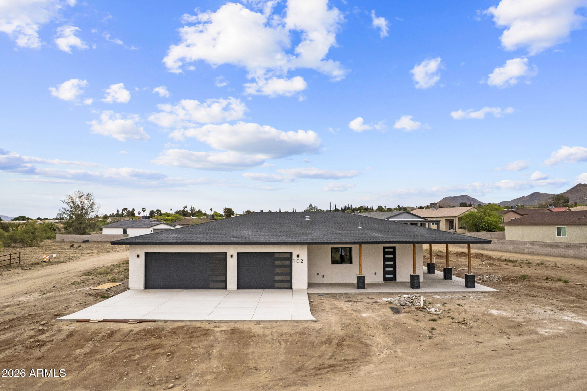 102 S MONTGOMERY Avenue