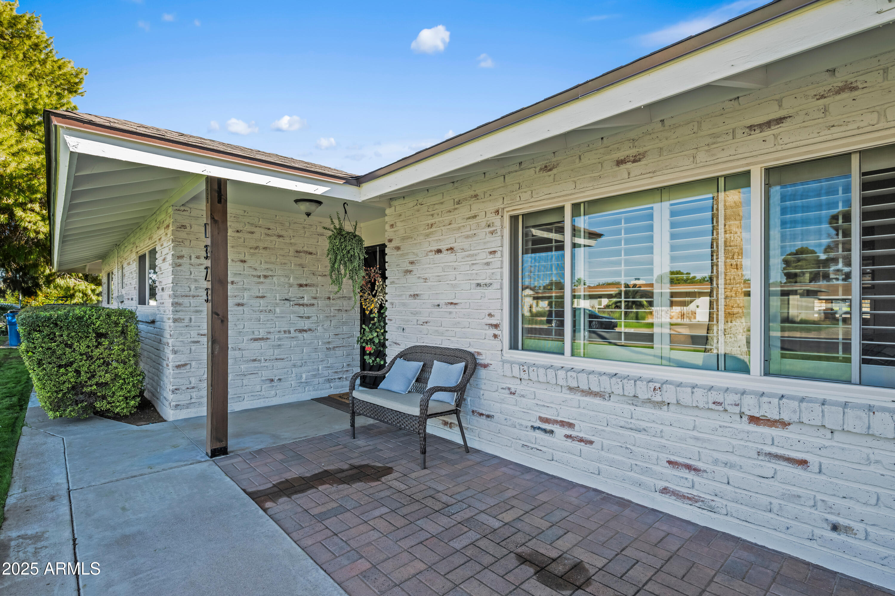 1323 E DOWNING Street