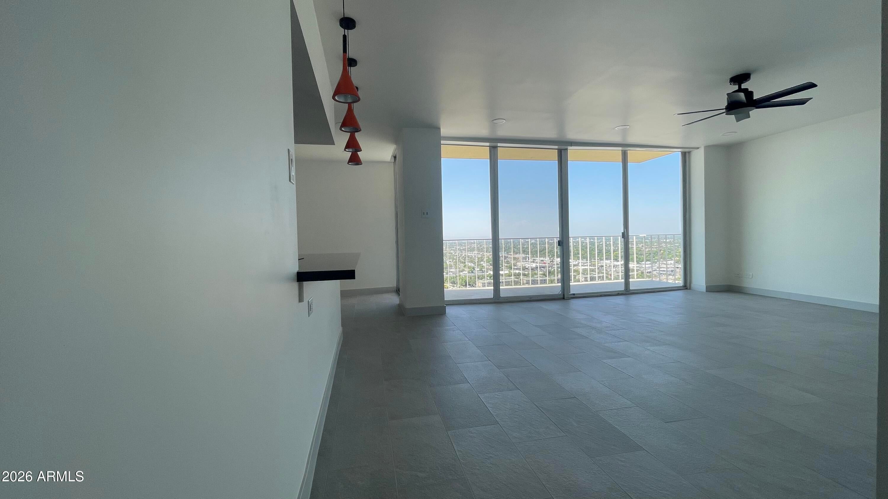 207 W Clarendon Avenue Unit 22C
