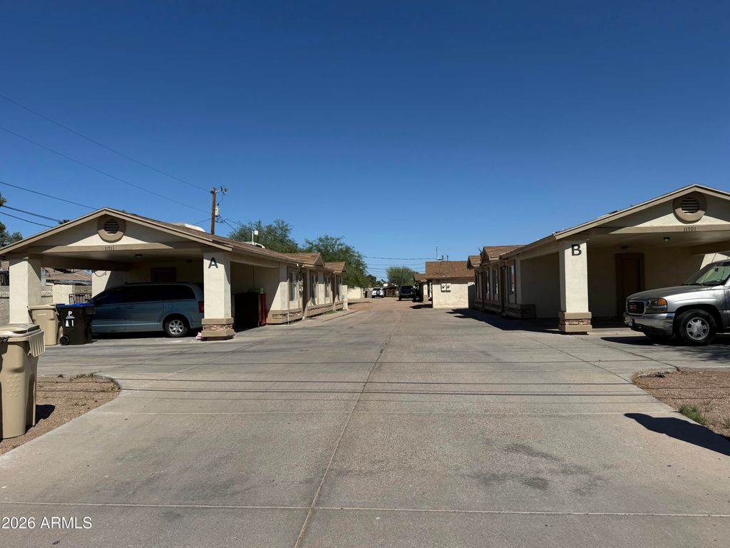 Photo of 11705 N 79th Drive, Peoria, AZ 85345 (MLS # 7015054)