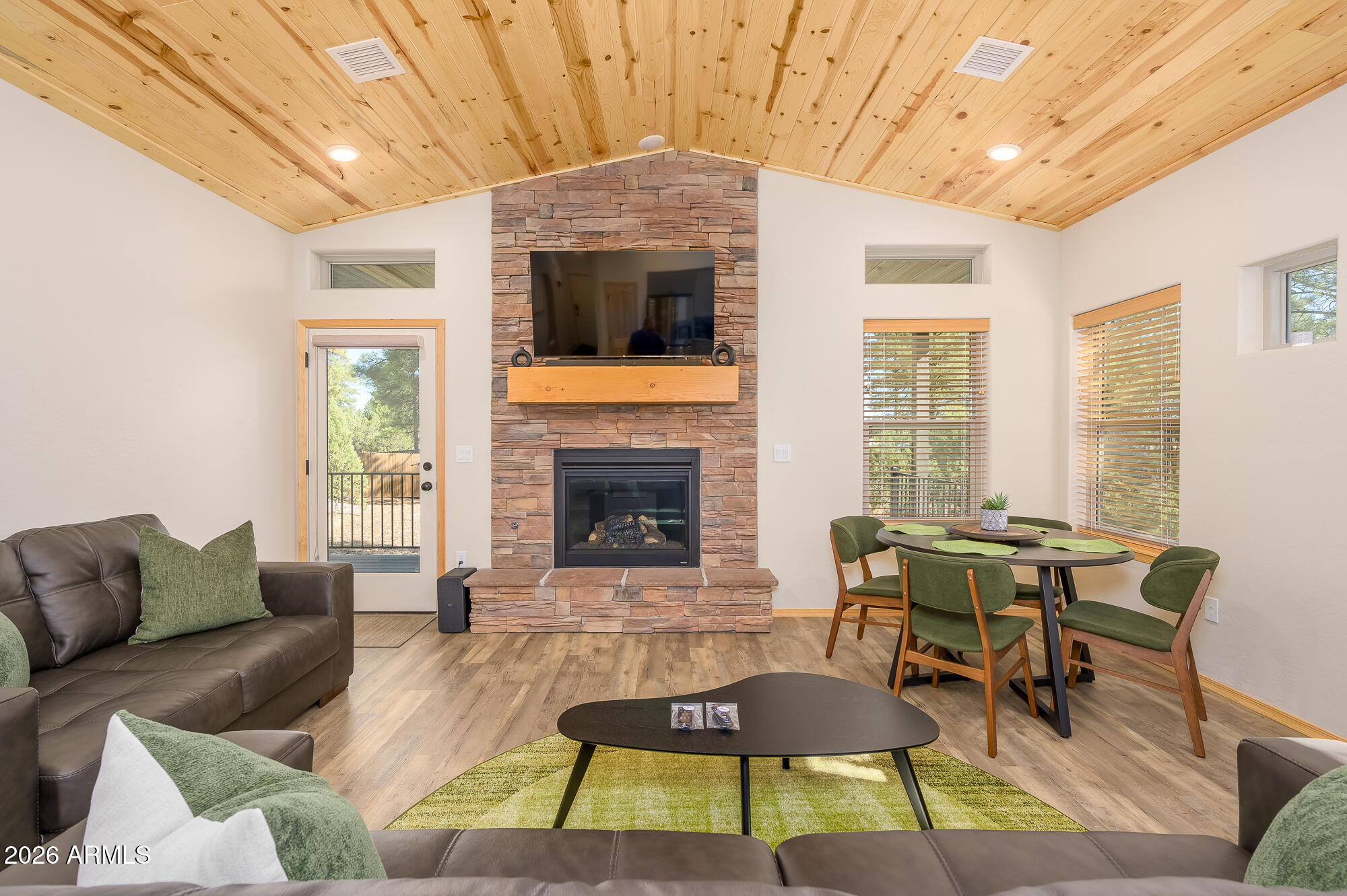 3590 W BLACK OAK Loop